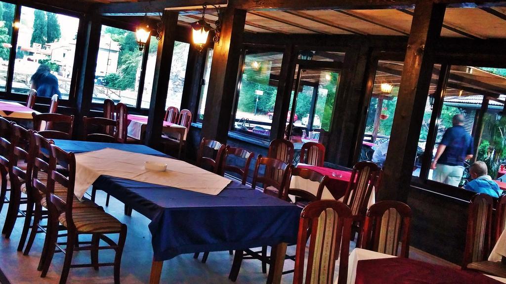 B&B Bazeni Сараево Экстерьер фото