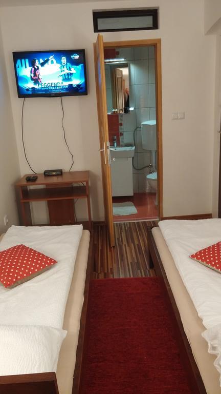 B&B Bazeni Сараево Экстерьер фото