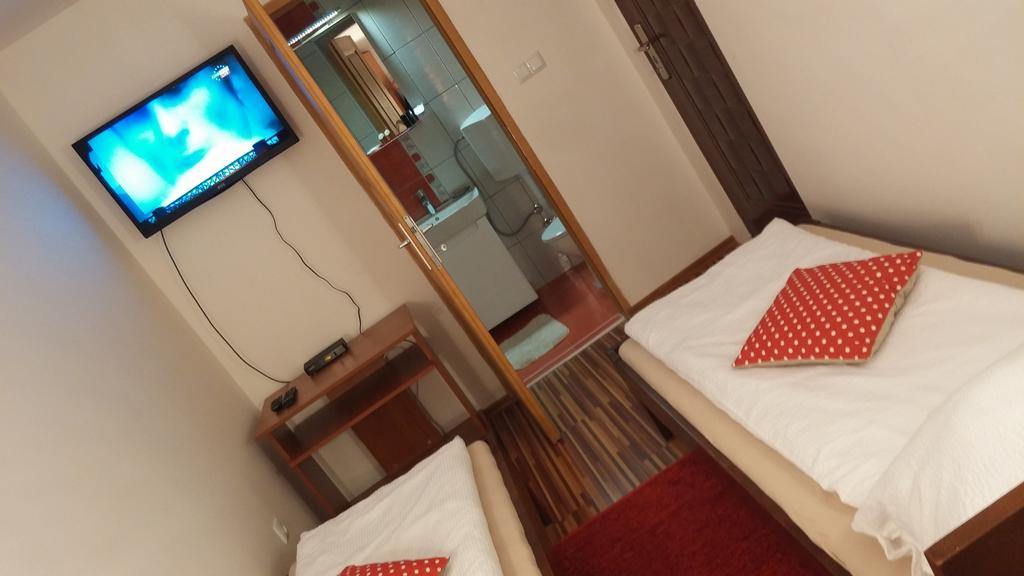 B&B Bazeni Сараево Номер фото
