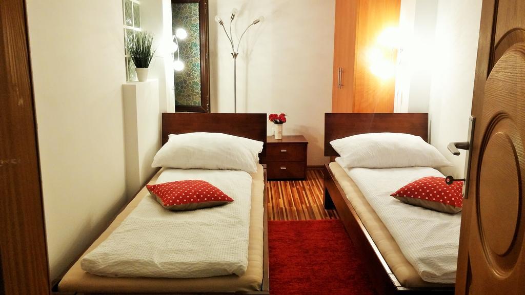 B&B Bazeni Сараево Экстерьер фото